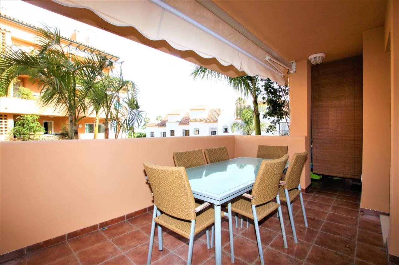 Apartamento Beachfront La Jacaranda Marbella Esterno foto