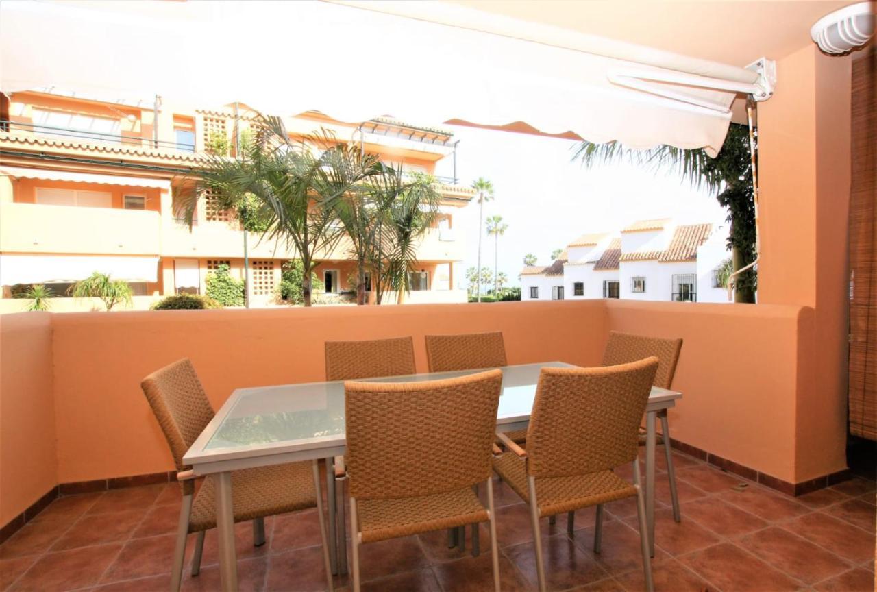 Apartamento Beachfront La Jacaranda Marbella Esterno foto