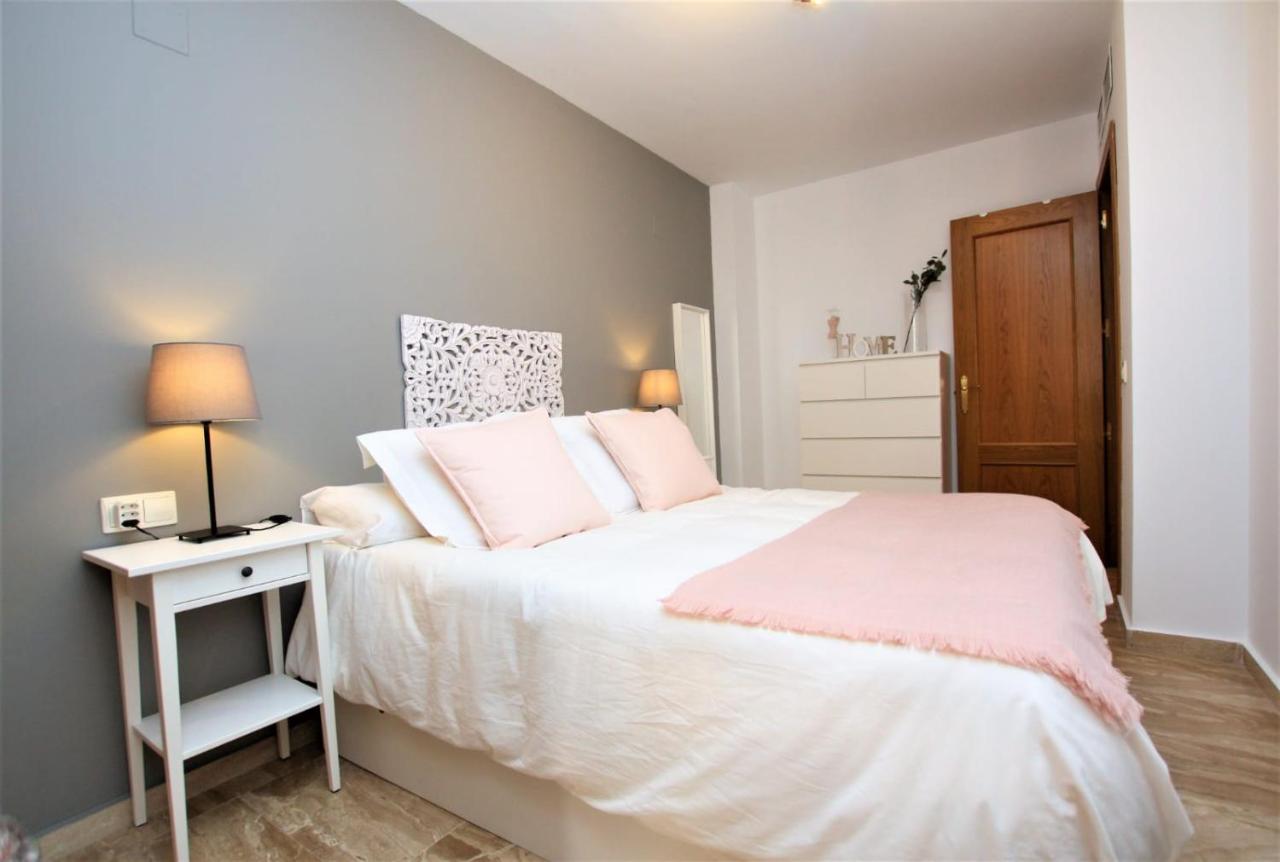 Apartamento Beachfront La Jacaranda Marbella Esterno foto