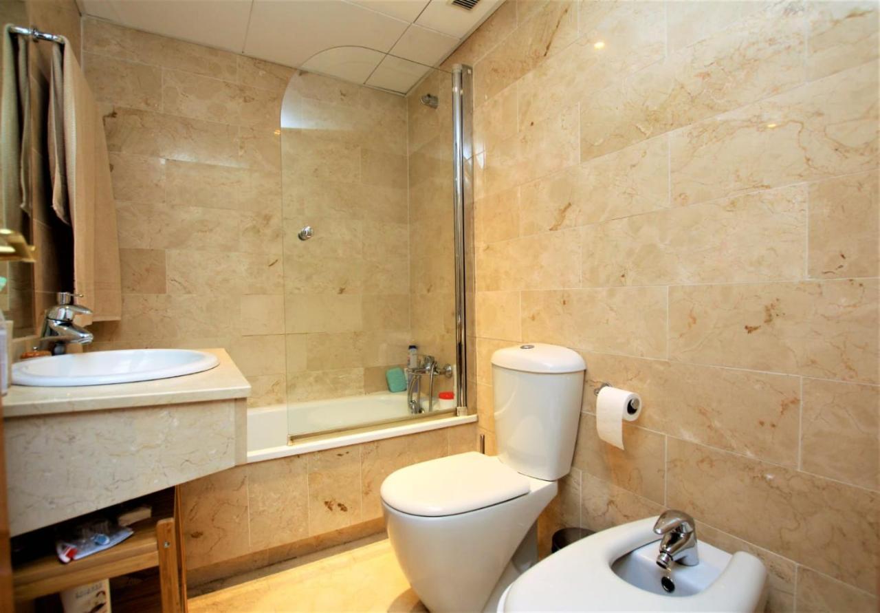 Apartamento Beachfront La Jacaranda Marbella Esterno foto