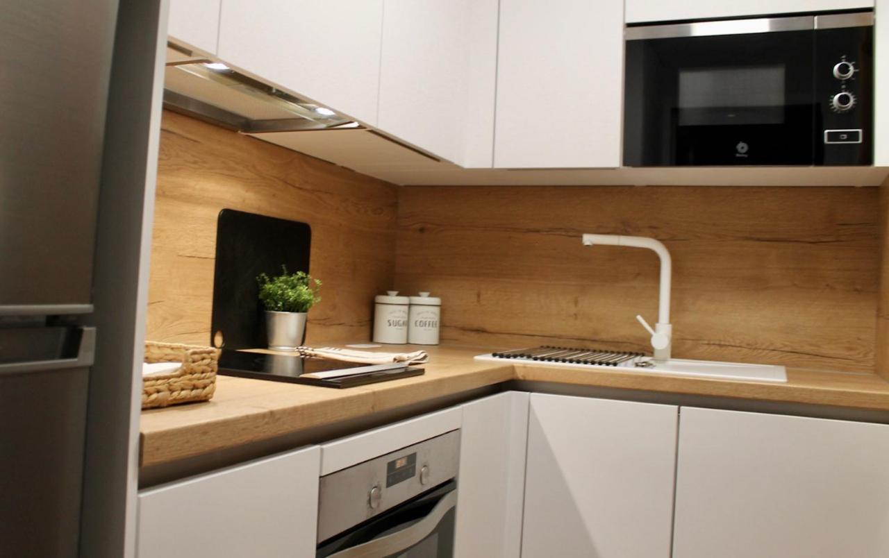 Apartamento Beachfront La Jacaranda Marbella Esterno foto
